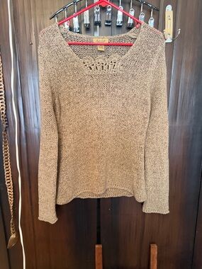 Soft Knit V-Neck Women’s Sweater - Taupe